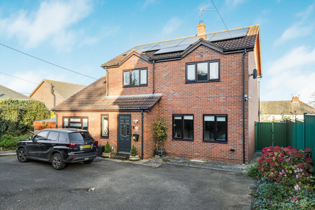 Main image of property: Mayern Close, Leominster, Herefordshire, HR6 8PU