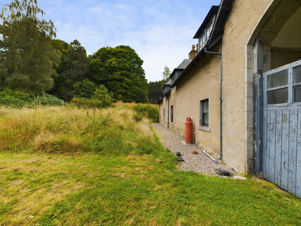 Additional property image - Cottage, Aboyne, AB34