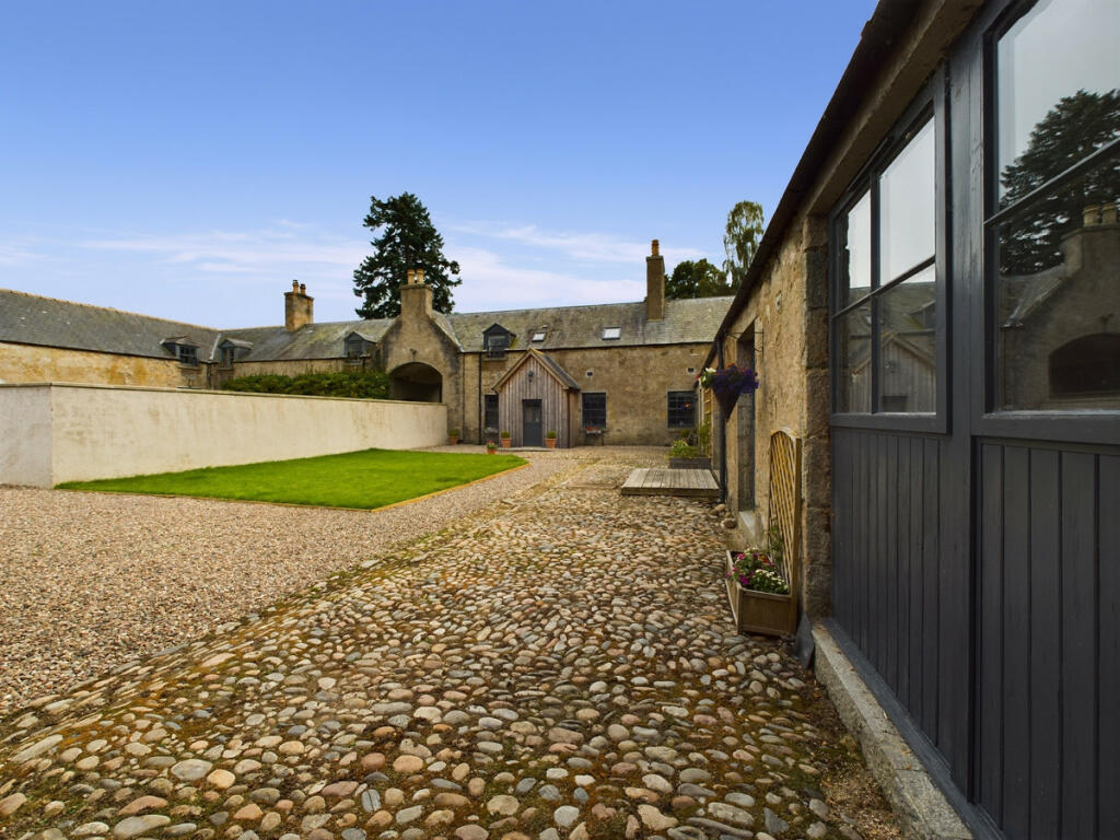 Additional property image - Cottage, Aboyne, AB34