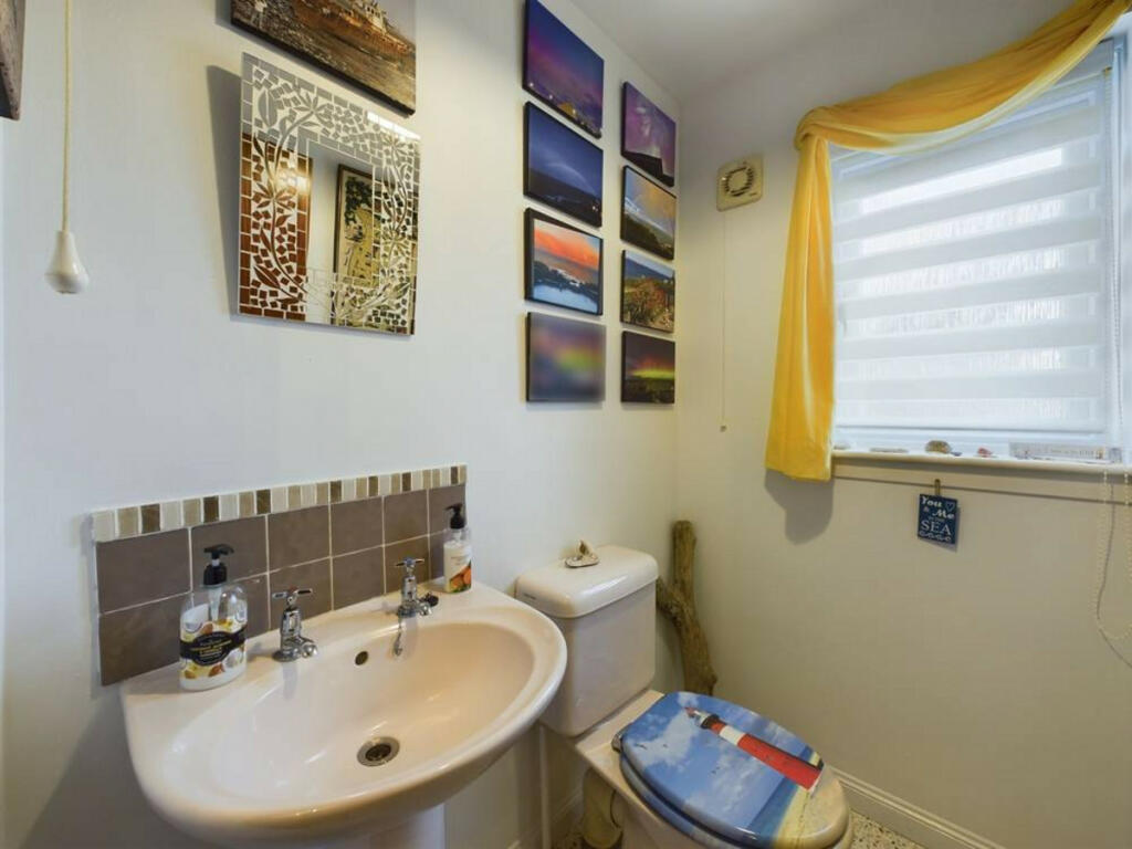 Additional property image - Victoria Gardens, Banff, AB45