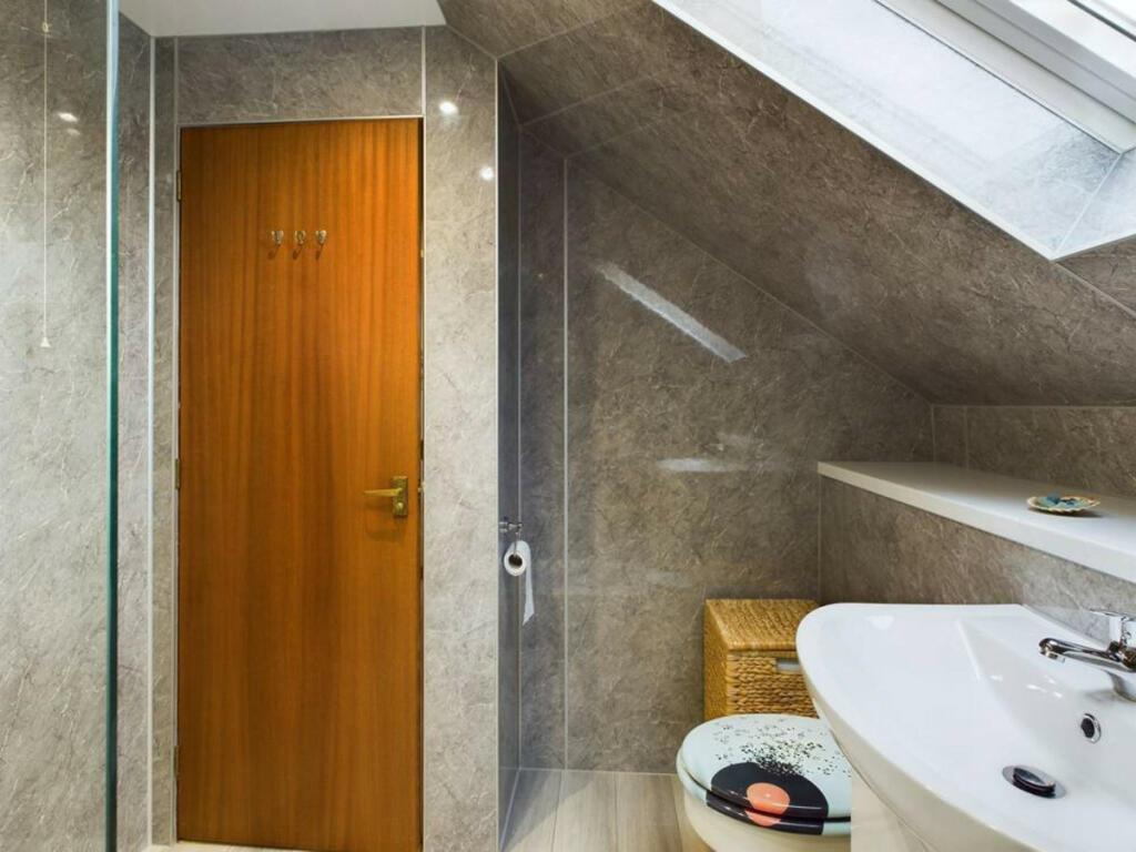 Additional property image - Victoria Gardens, Banff, AB45