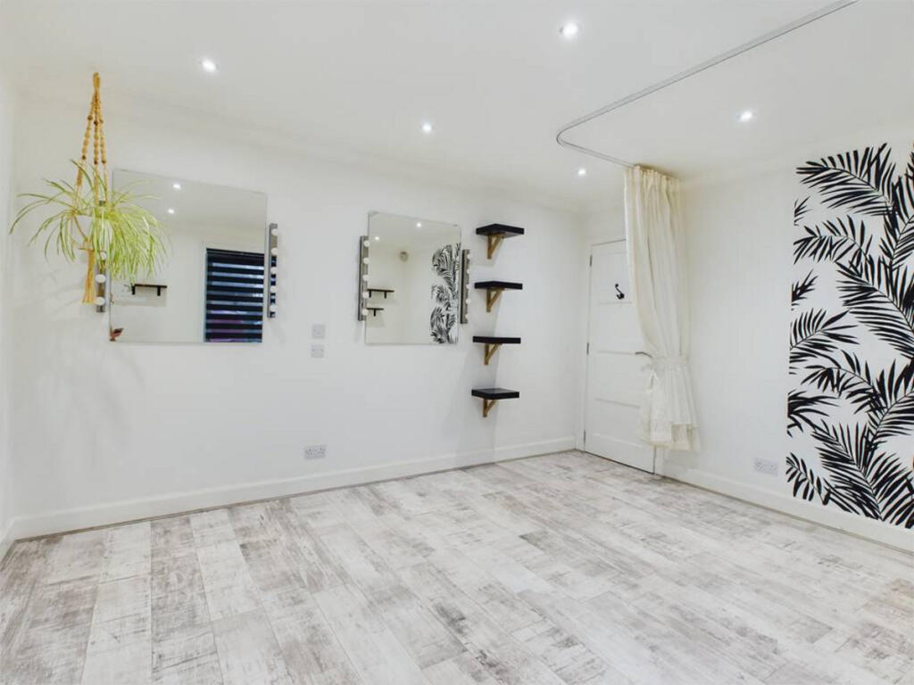 Additional property image - Simpson Place, Macduff, AB44