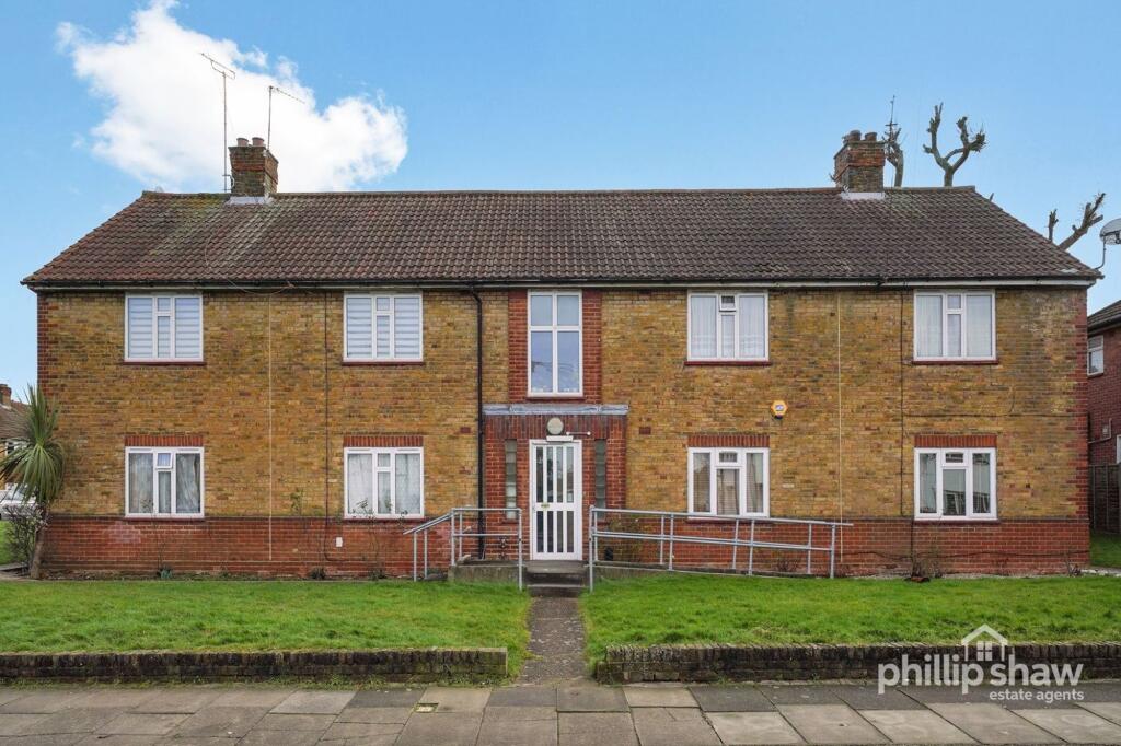 Main image of property: Fernside Avenue, London, NW7