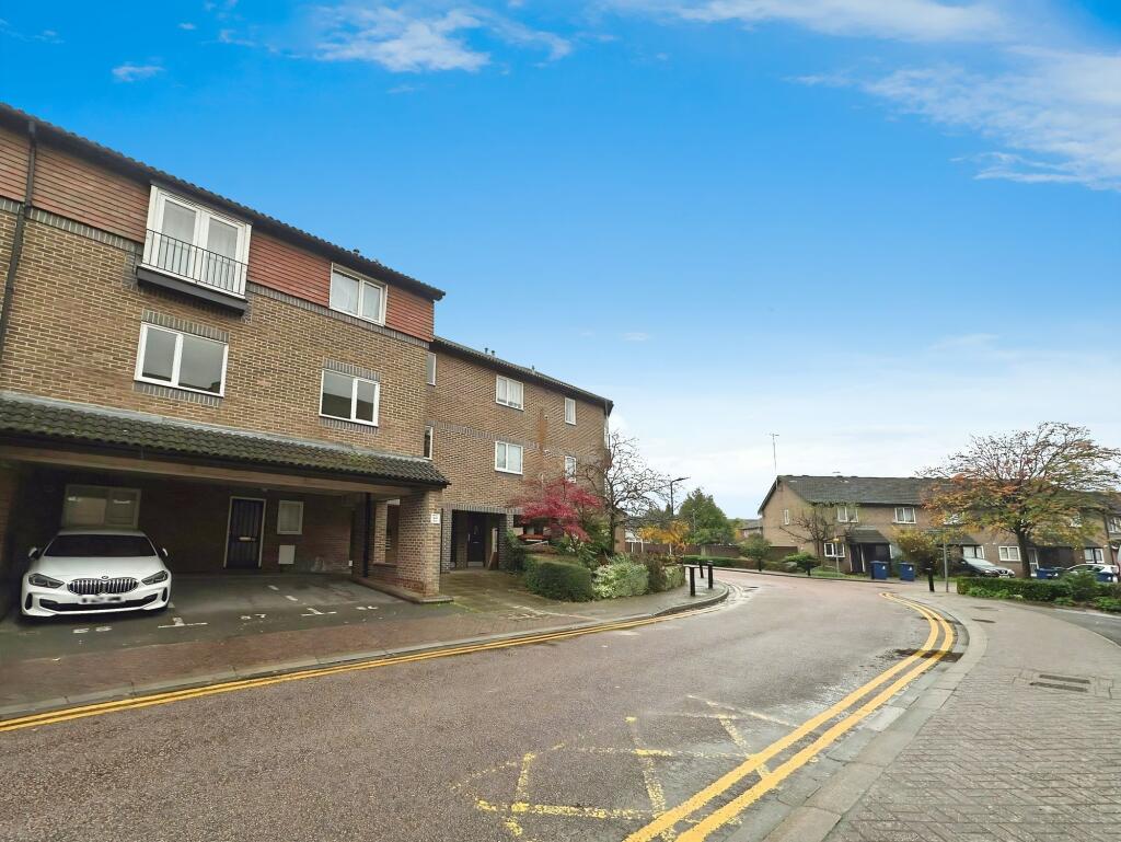 Main image of property: Abbeyfields Close, London, NW10