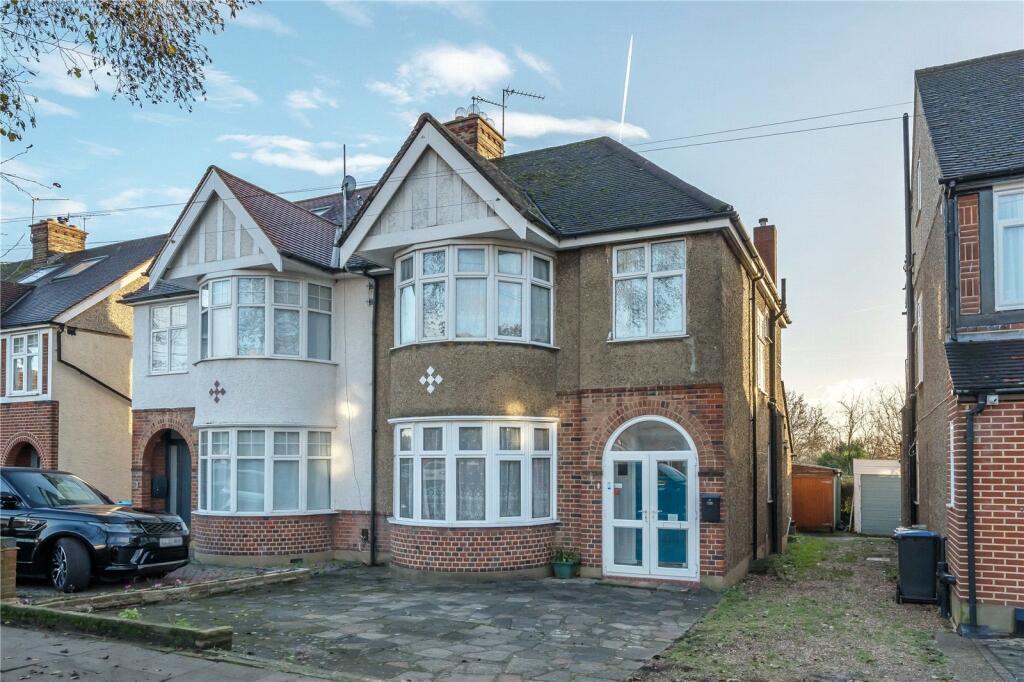 3 bedroom semidetached house for sale in Ladysmith Road, Enfield, EN1