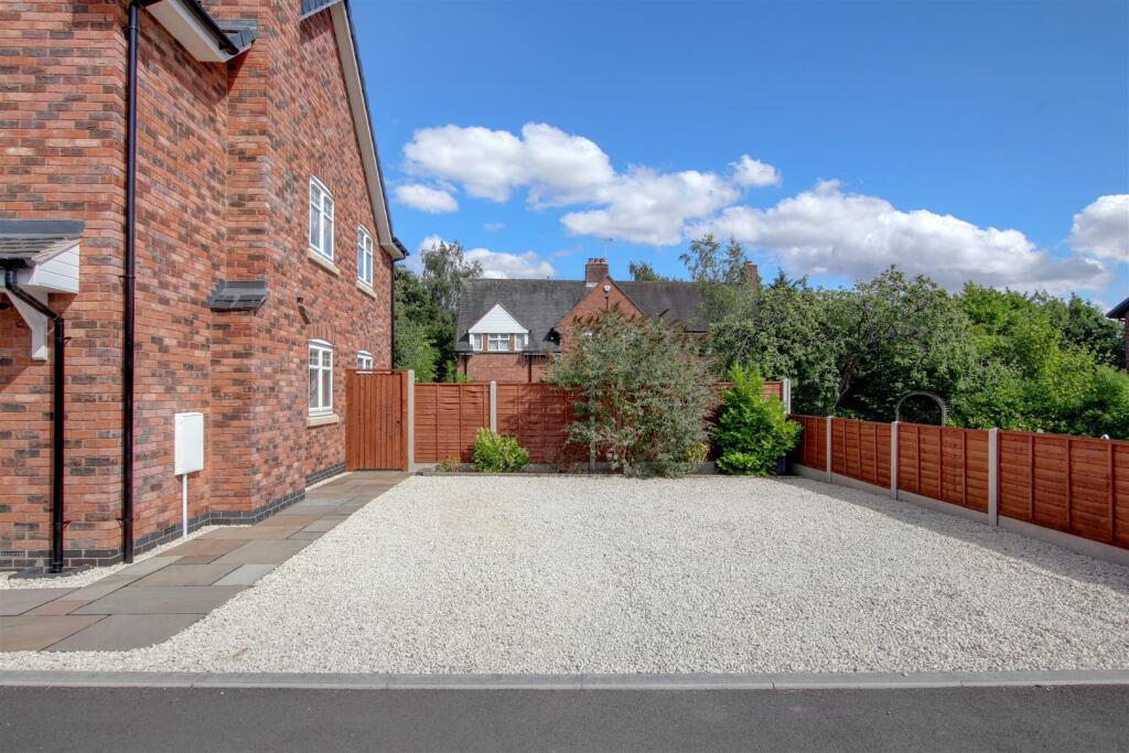 Additional property image - Crooks Lane, Studley