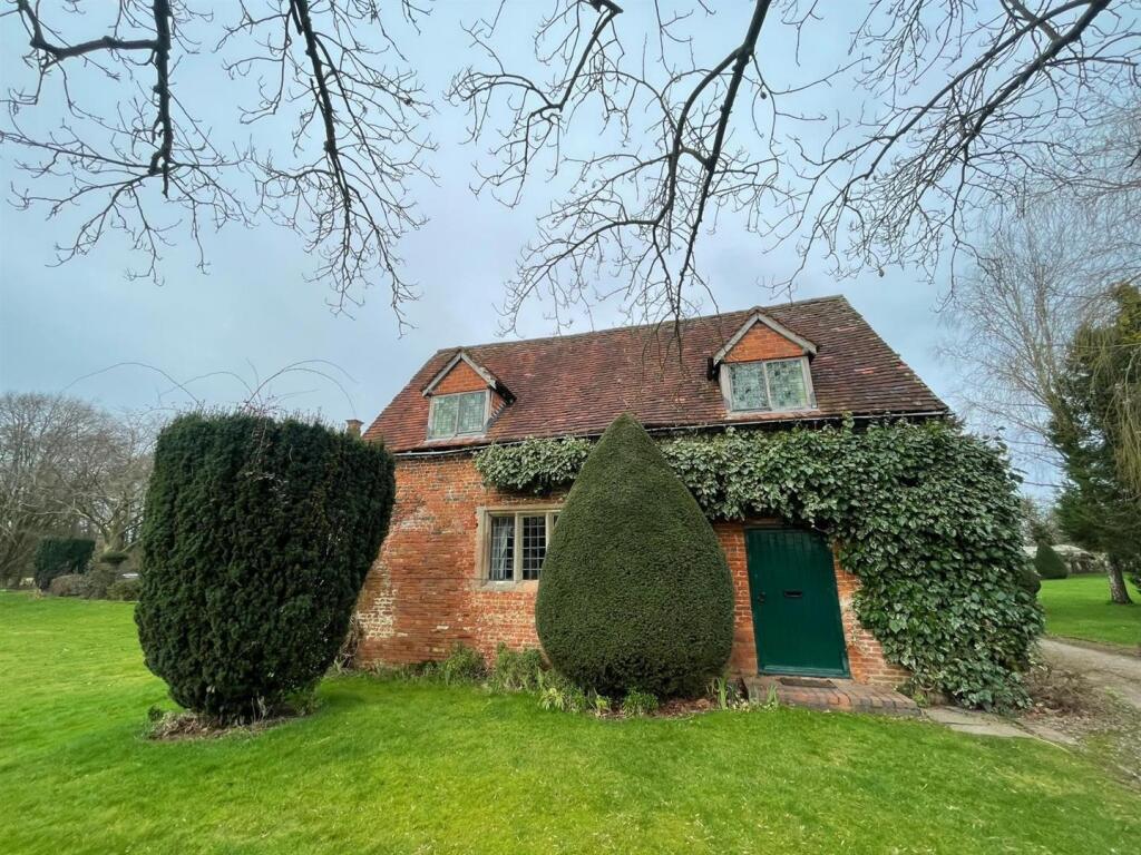 Main image of property: Norgrove lane, Redditch