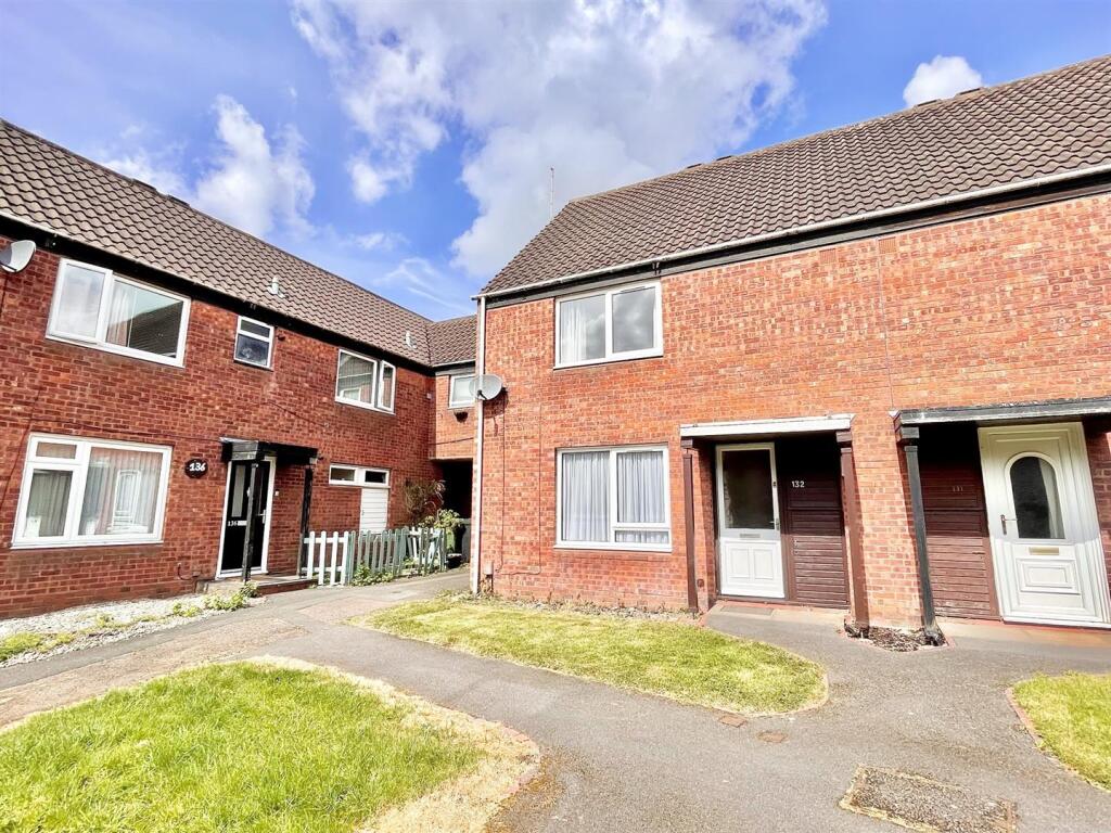 Main image of property: Edgeworth Close, Redditch