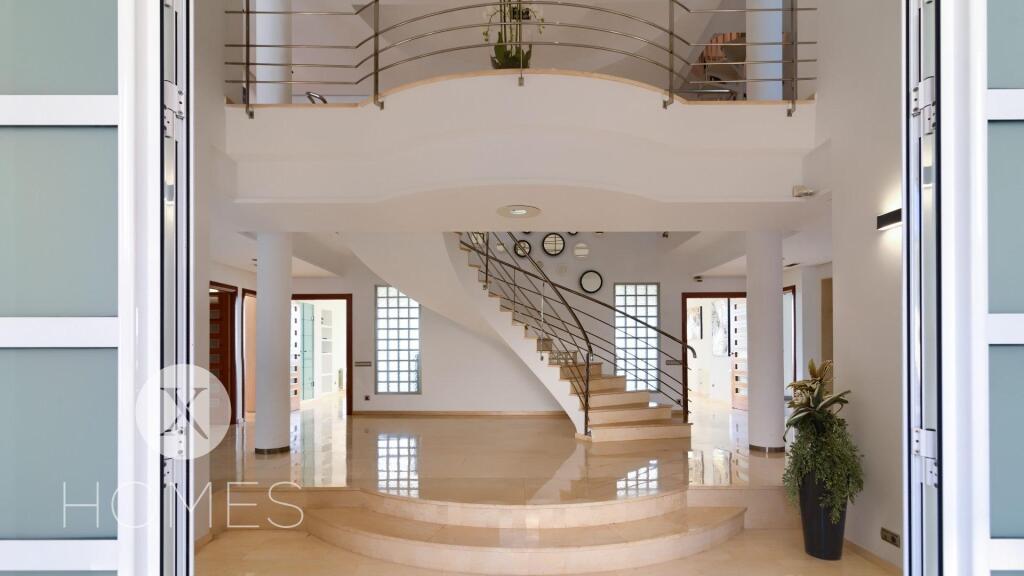 Main image of property: Valencia, Valencia, Torrente