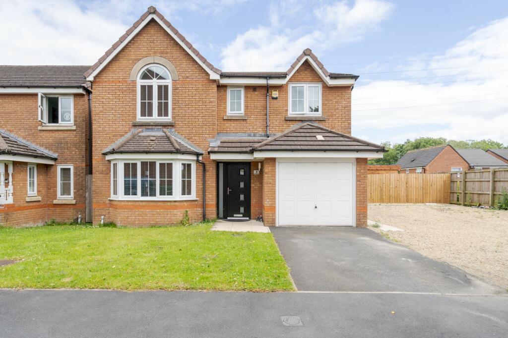 4 bedroom detached house for sale in Ladymeadow Close, Bolton, BL1