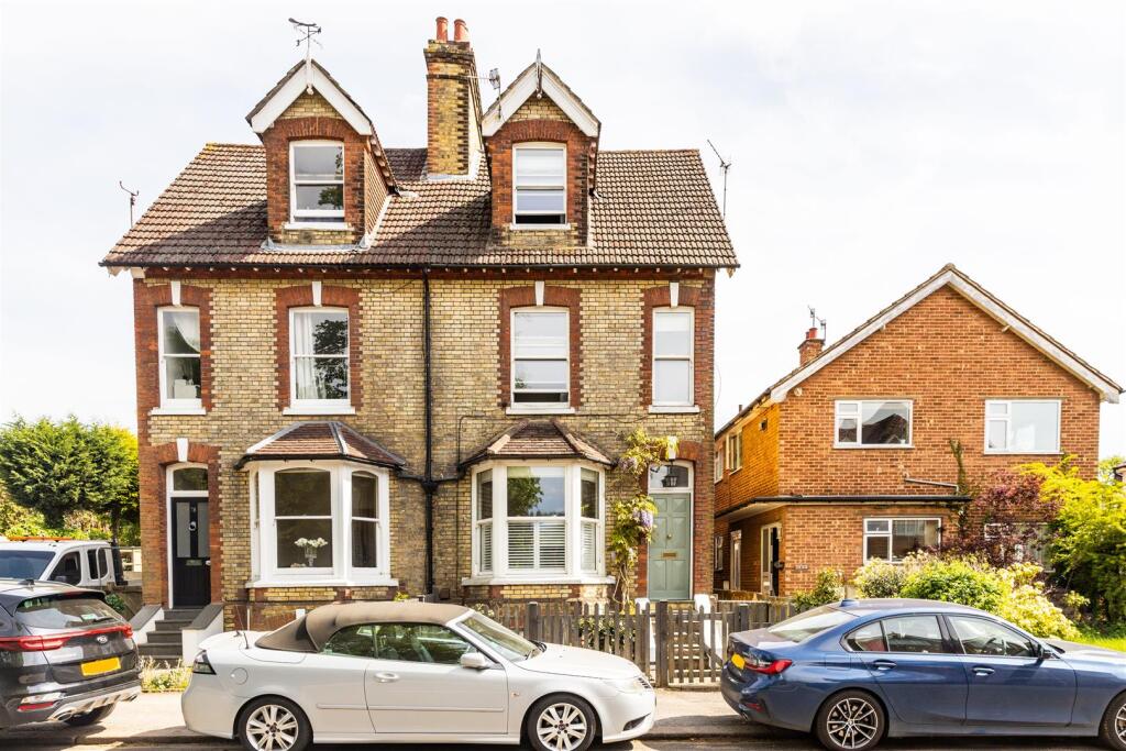 Main image of property: Croydon Road, Reigate