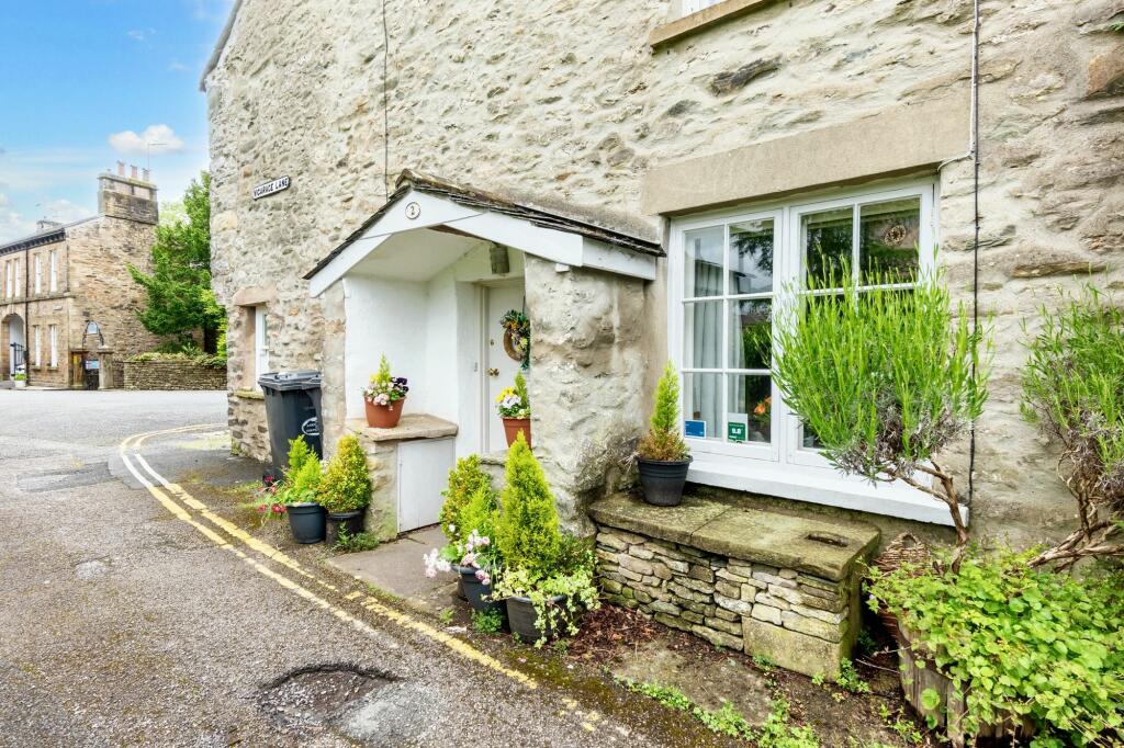 Main image of property: 2 Vicarage Lane, Kirkby Lonsdale
