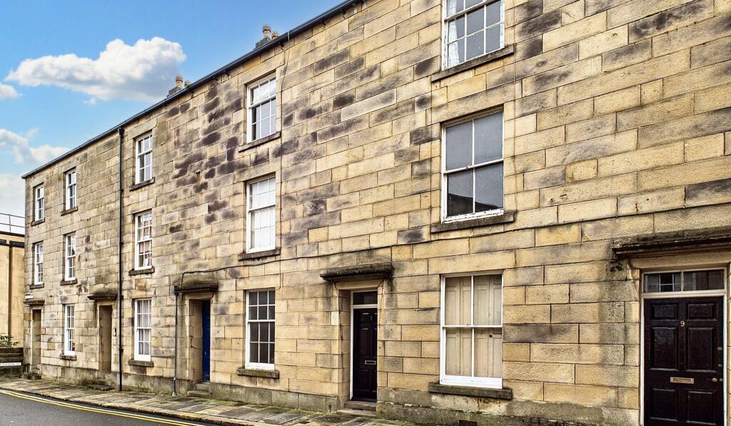 Main image of property: 7 High Street, Lancaster