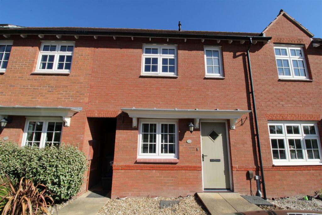 Main image of property: Goldfinch Close, Kingsteignton, Newton Abbot