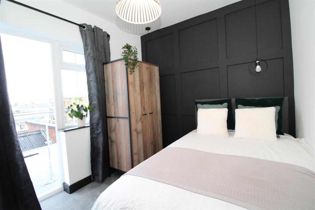 Main image of property: 1a North Street, Heavitree