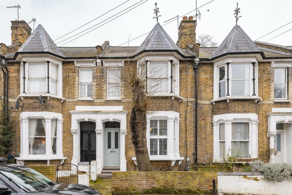 2 bedroom apartment for sale in Benthal Road, Stoke Newington, N16