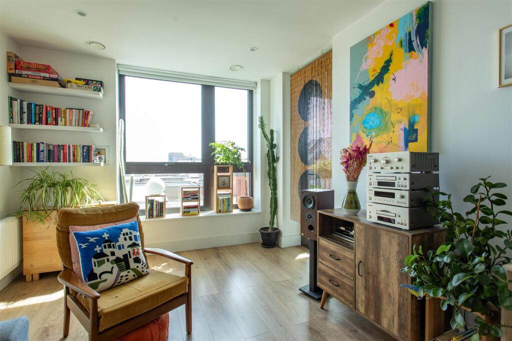 Main image of property: Kingsland High Street, Dalston Junction