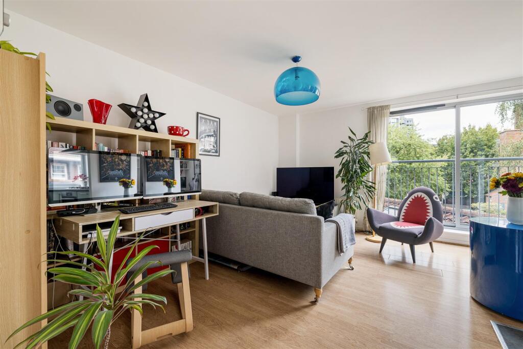 Main image of property: Bromley High Street, Bow