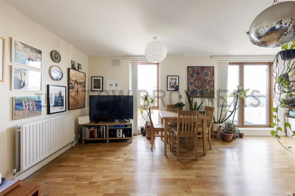 Main image of property: Felstead Street, London