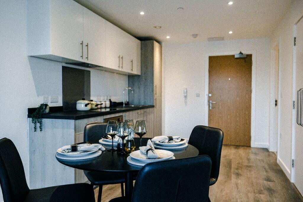 Main image of property: 212 New Baillie Street, Rochdale, Greater Manchester, OL16