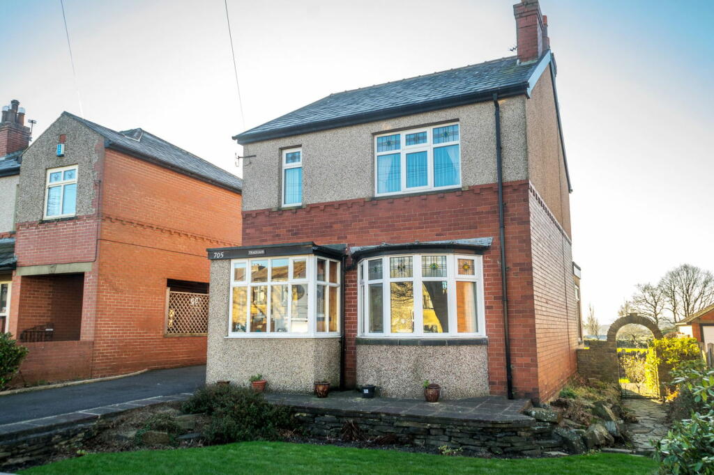 Additional property image - Halifax Road, Cleckheaton, BD19
