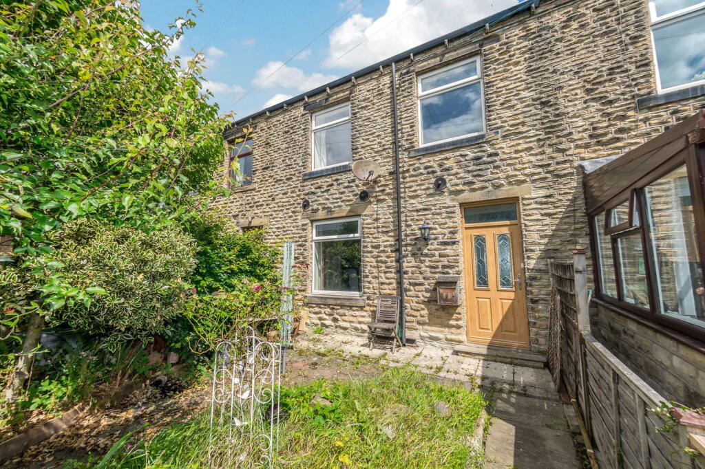 Main image of property: Station Terrace, Skelmanthorpe, HD8