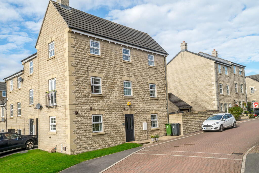 Main image of property: Gardeners Walk, Skelmanthorpe, HD8