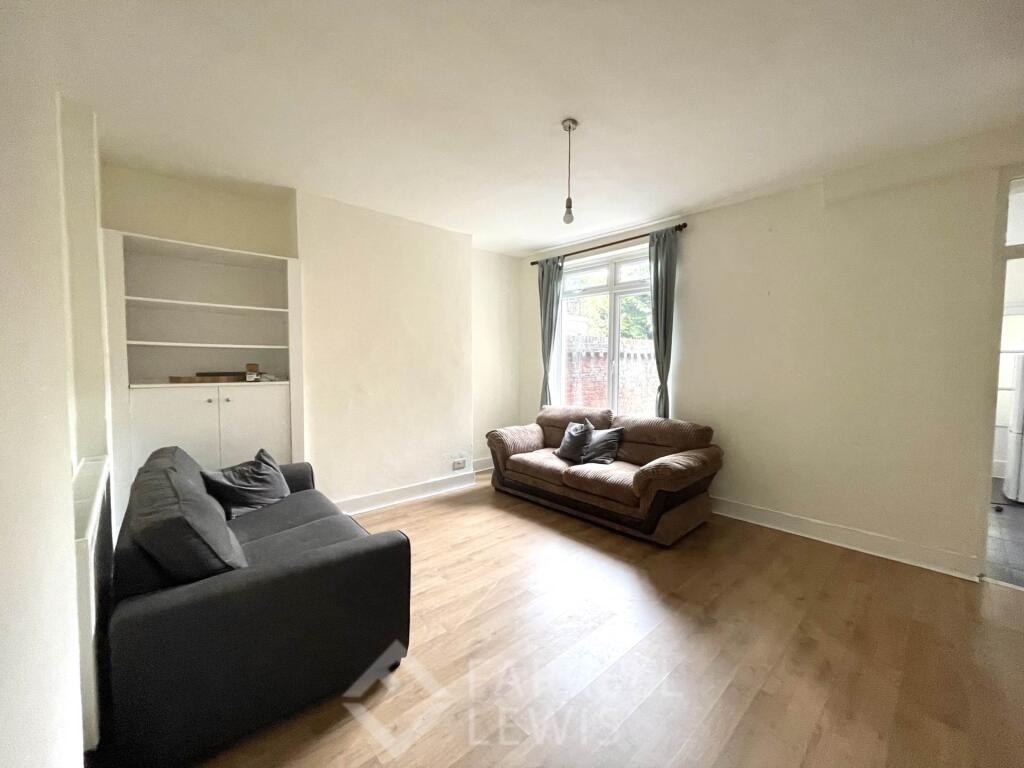 Main image of property: Hammersmith, W6 0BS