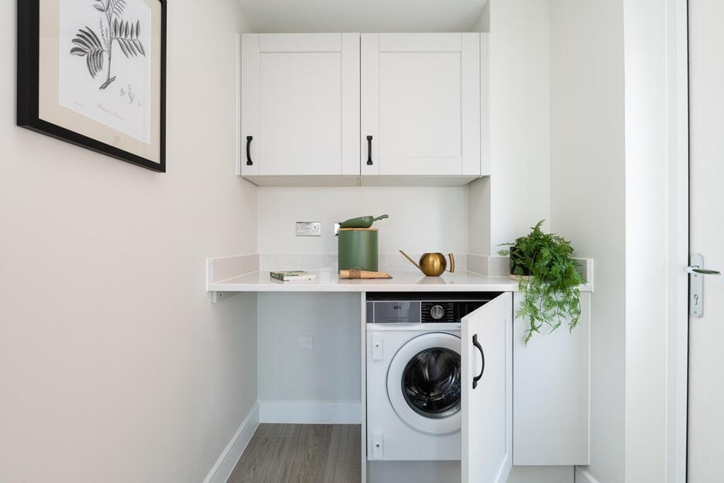 Additional property image - Bullens Green Lane,
Colney Heath,
AL4 0QR