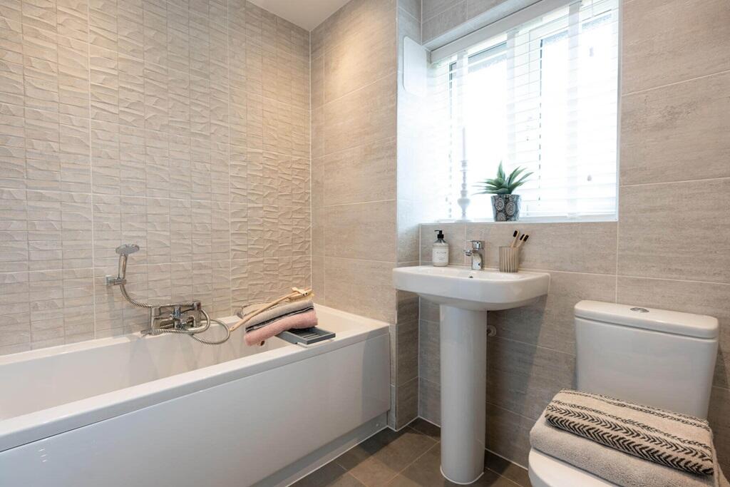 Additional property image - Bullens Green Lane,
Colney Heath,
AL4 0QR