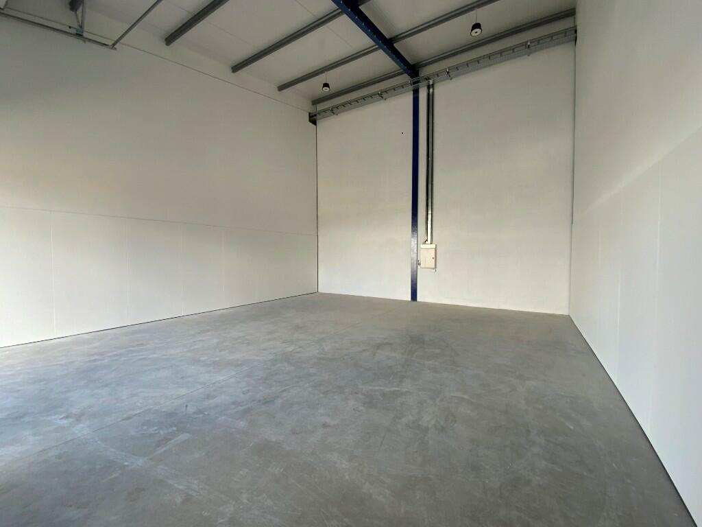 Additional property image - Bradford Road, Keighley, West Yorkshire, BD21