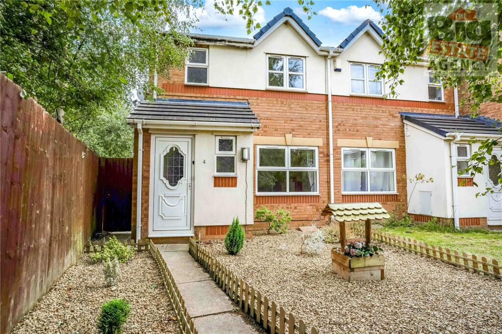 3 bedroom semi-detached house for sale in Lindfields, Saltney, Chester, CH4