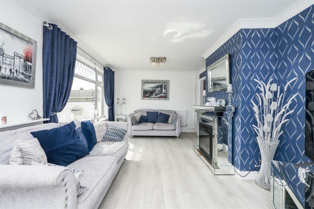4 bedroom semidetached house for sale in Whitewell Road, Barry, CF62