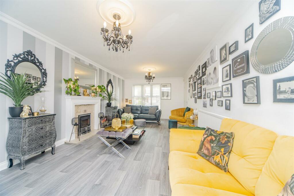 Additional property image - Heol Fioled, Barry