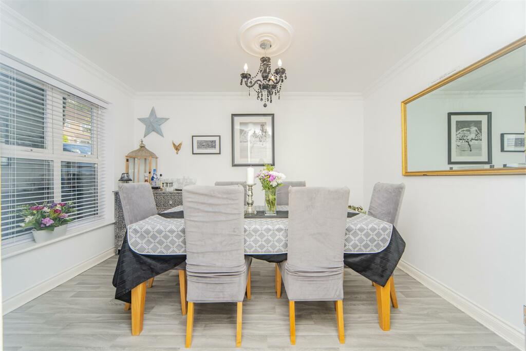 Additional property image - Heol Fioled, Barry