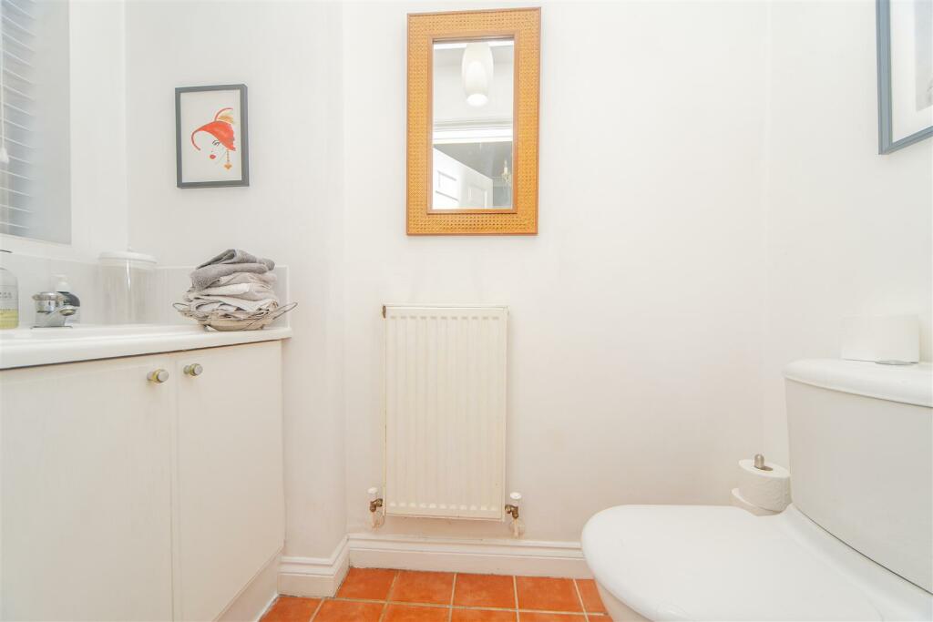 Additional property image - Heol Fioled, Barry