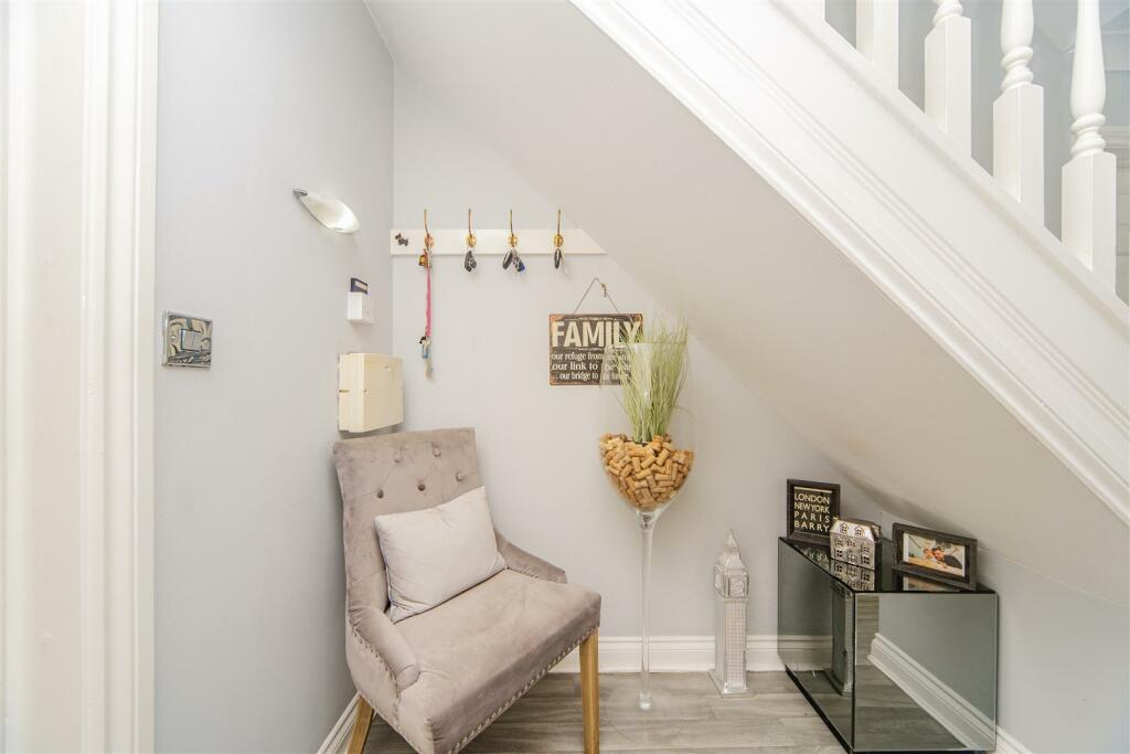 Additional property image - Heol Fioled, Barry