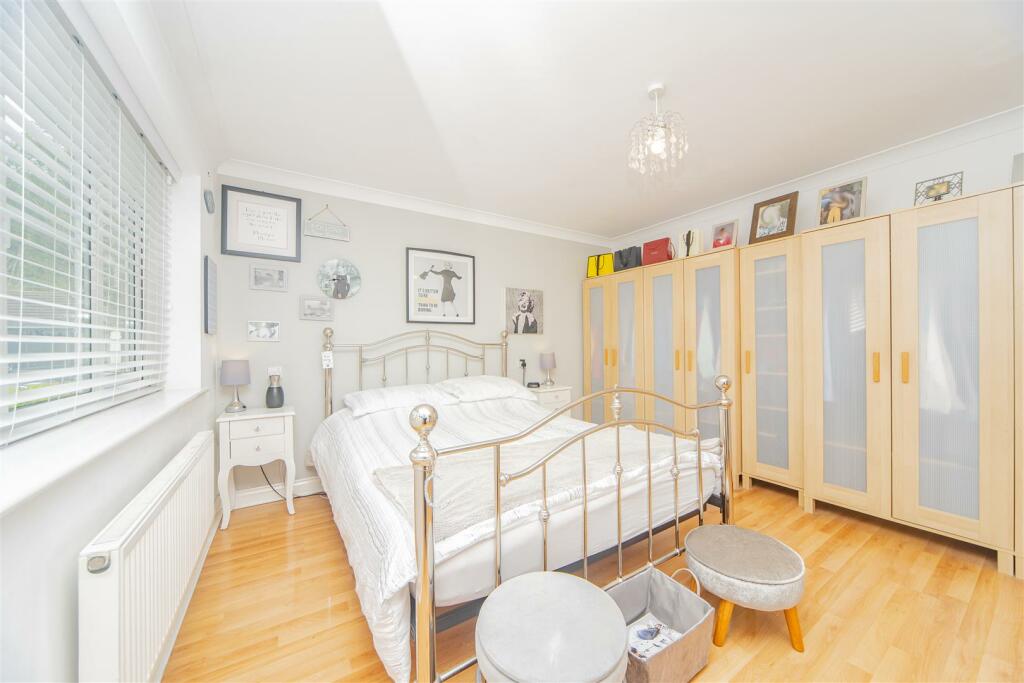 Additional property image - Heol Fioled, Barry