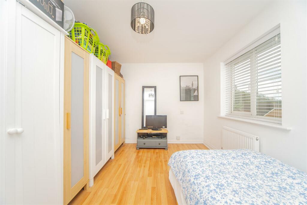 Additional property image - Heol Fioled, Barry