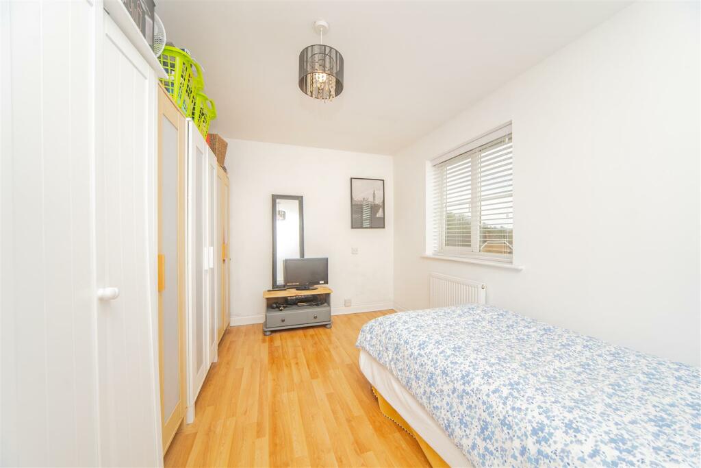 Additional property image - Heol Fioled, Barry