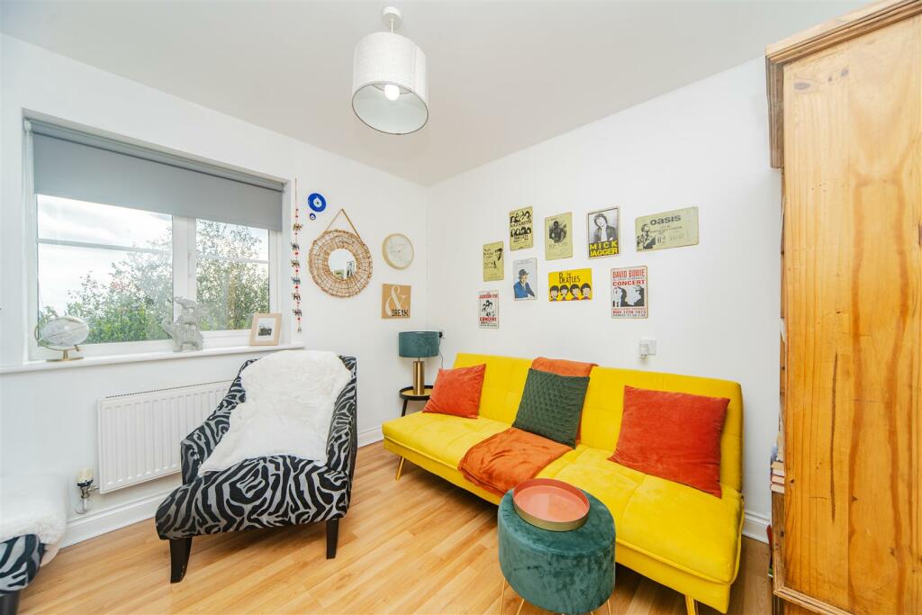 Additional property image - Heol Fioled, Barry