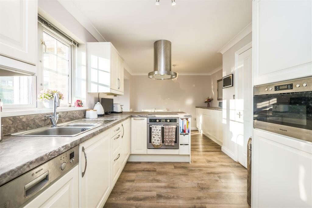 Additional property image - Llys Y Coed, Barry