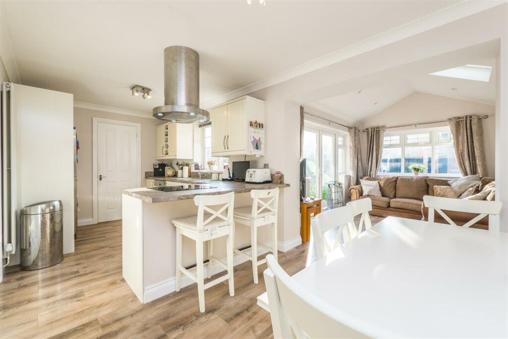 Additional property image - Llys Y Coed, Barry