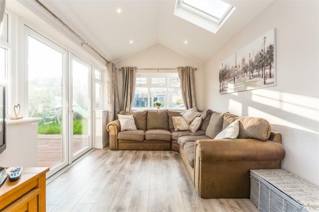 Additional property image - Llys Y Coed, Barry