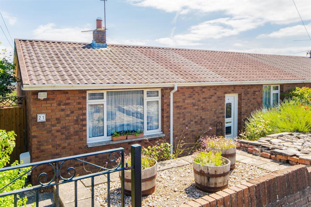 Main image of property: Tordoff Way, Barry