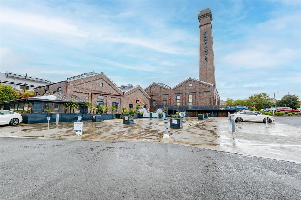 Main image of property: Hood Road, Barry