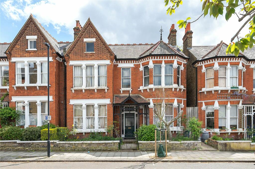 Main image of property: Rollscourt Avenue, London, SE24