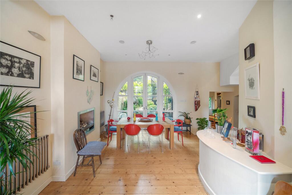 Main image of property: Railton Road, London, SE24