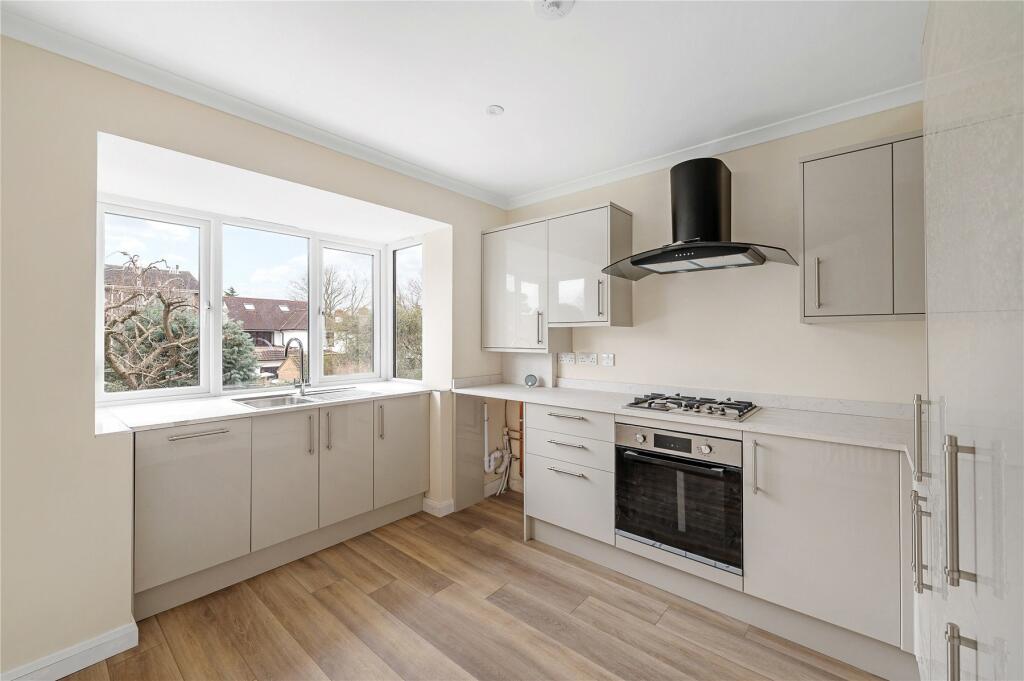 2 bedroom for sale in The Knoll, Beckenham, BR3