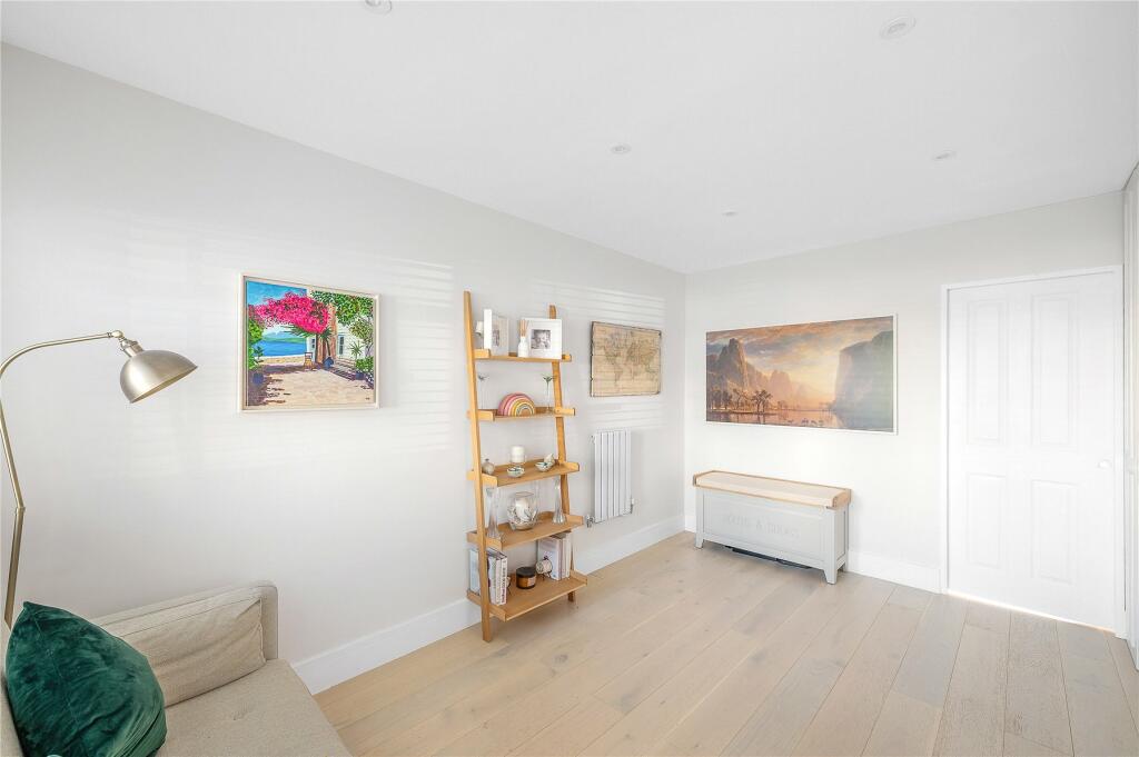 Additional property image - Brindlewick Gardens, Beckenham, BR3